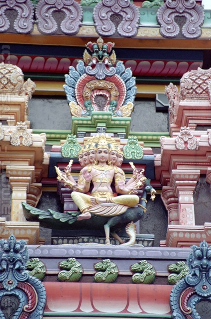 Sri Thendayuthapani Temple - Singapore