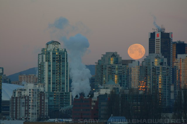 Moonrise over Vancouver