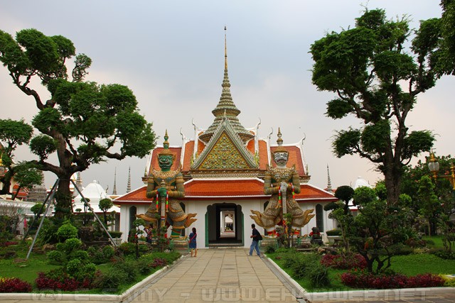 Entrance - Wat Arun