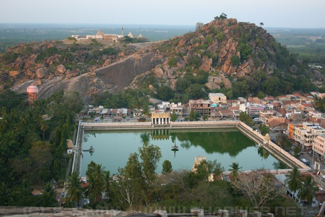 Chandragiri Hill and Tank - Śravaṇa Beḷgoḷa - Karnataka