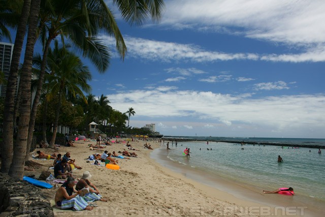 Waikiki Beach - Honolulu - Hawaii