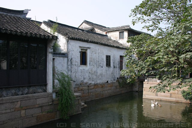 Canal through Zhouzhuang - 周庄