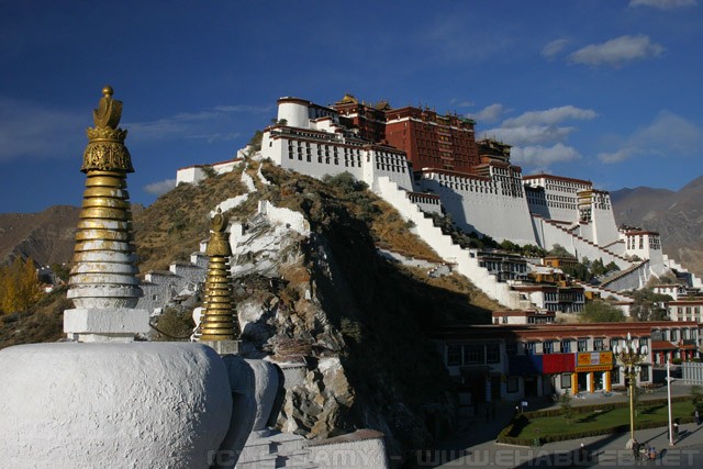 Stupa - Potala Palace - པོ་ཏ་ལ - 布达拉宫