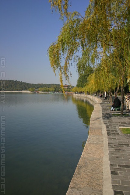 Kunming Lake - Summer Palace - 昆明湖 - 颐和园
