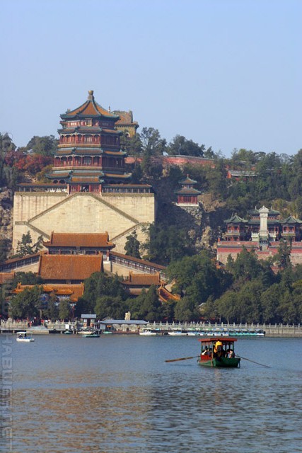 Boat Kunming Lake - Summer Palace - 昆明湖 - 颐和园