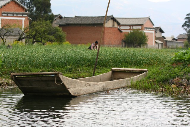 Boat on the lake - Eryuan - Dali - 洱源 - 大理