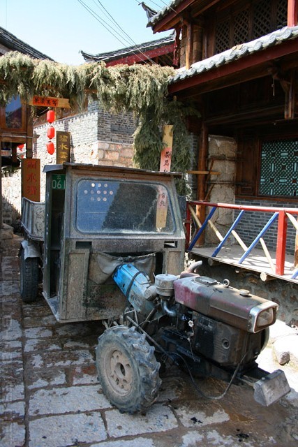 Chinese Tractor - Shuhe Old Town - 束河古镇