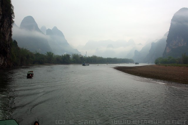 Karst Hills on Li River - 漓江