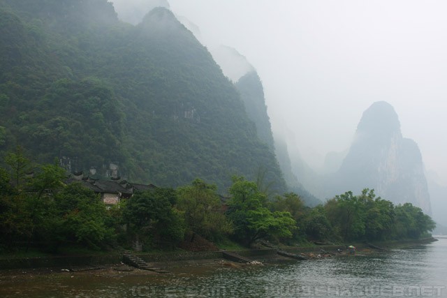 Karst Hills on Li River - 漓江