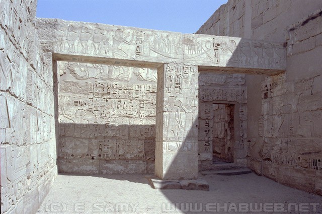 Mortuary Temple of Rameses III - Madinet Habu - مدينة هابو