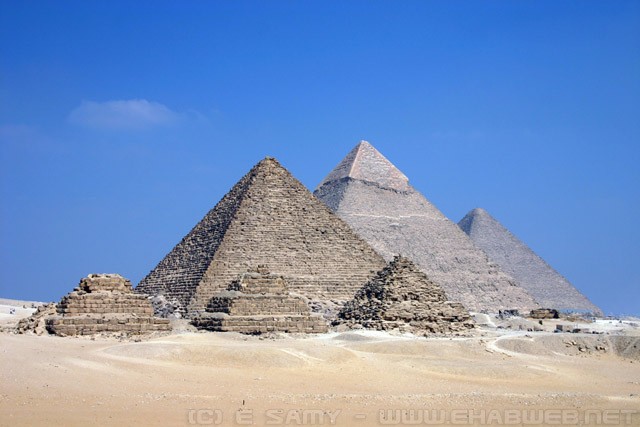 Pyramids at Giza - أهرامات الجيزة