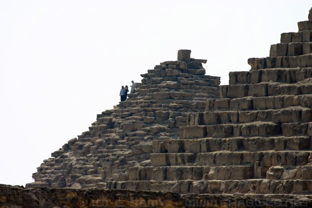 Small pyramids at Giza - أهرامات الجيزة