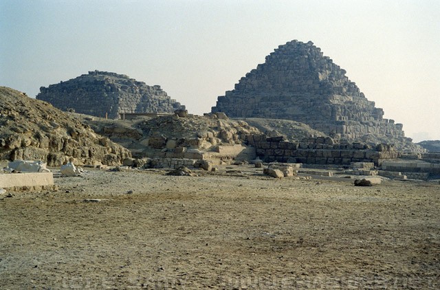 Small Egyptian Pyramids - الأهرامات المصرية