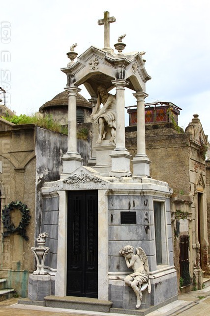 Familia De Francisco Gomez - Cementerio de La Recoleta Cemetery - Buenos Aires