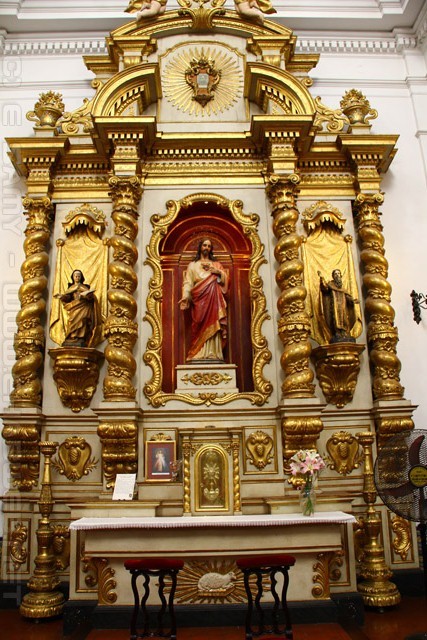 Altar Sagrado Corazon - Nuestra Señora del Pilar