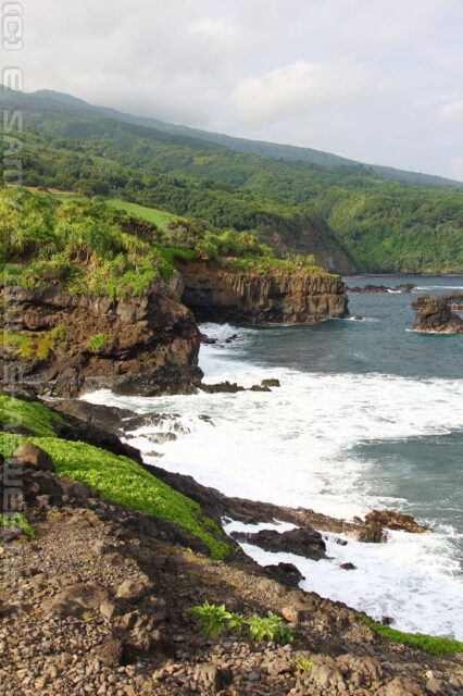 Cliffs of Maui East Coast - Hana road
